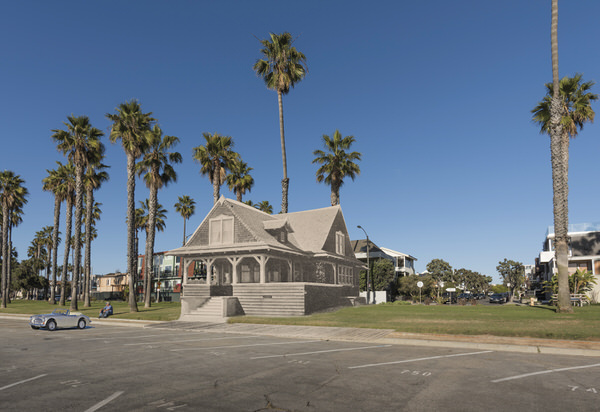 Photograph Jens Lucking Mister Harts Residence Santa Monica 1902 2017 on One Eyeland