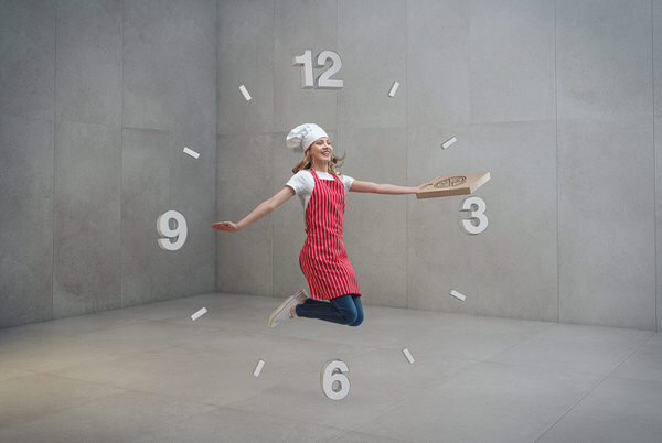 Photograph Diego Aguilar Carrera Time To Order Pizza on One Eyeland