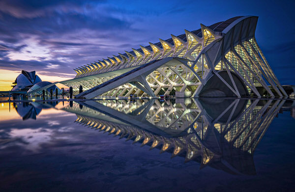 Photograph Luis Miranda Ciutat De Les Arts I Les Ciencies on One Eyeland