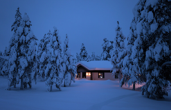 Photograph Frank Peters House In Snow on One Eyeland