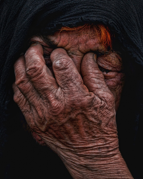Photograph Farshid Ashkarr Sad Old Man on One Eyeland