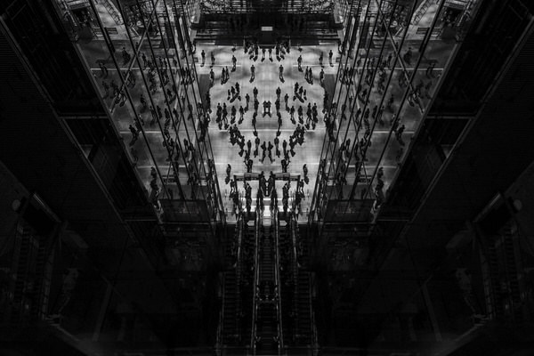 Photograph Yoshitaka Aida Osaka Station on One Eyeland