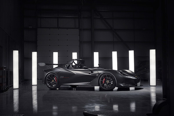 Photograph Andrew Winnicki Lotus 3eleven on One Eyeland