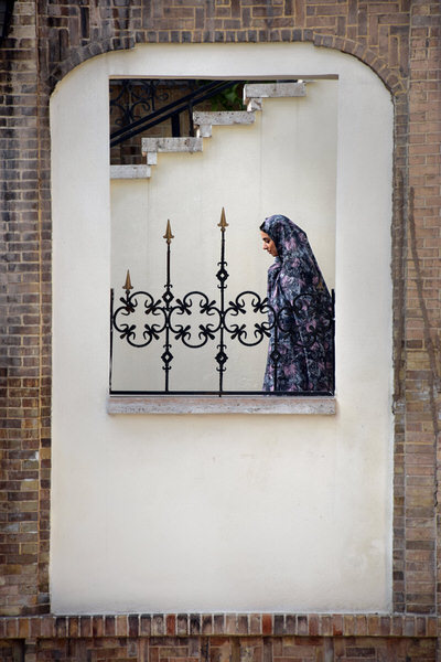 Photograph Mohammad Dadsetan Frames on One Eyeland