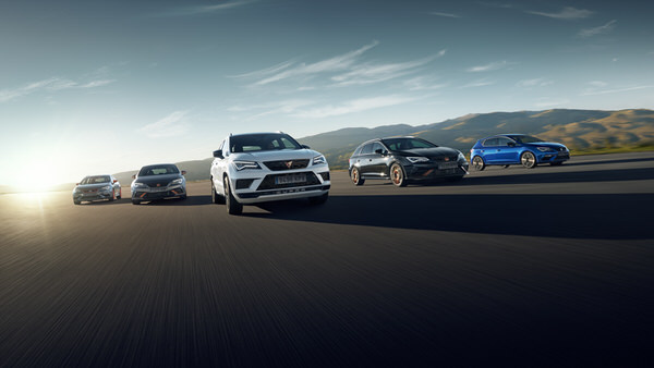 Photograph Arnaud Taquet Cupra Range on One Eyeland