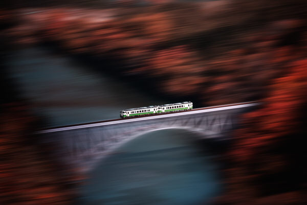 Photograph Yuki Yatsushima Overspeed Tadami Line on One Eyeland