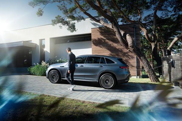 Photograph Arnaud Taquet Mercedes Benz Eqc on One Eyeland