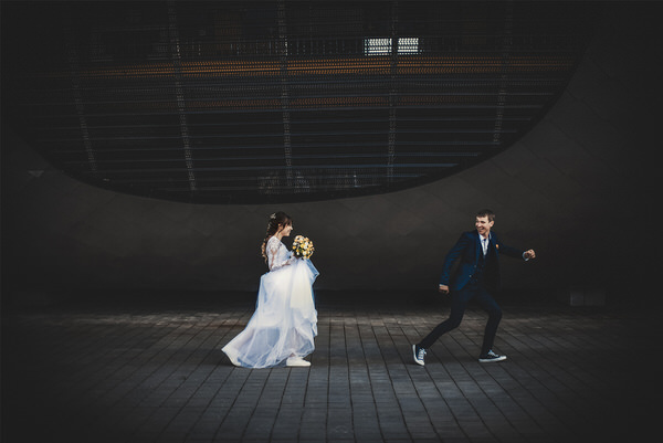 Photograph Pavel Pomoleyko Wedding Couple In Borisov on One Eyeland