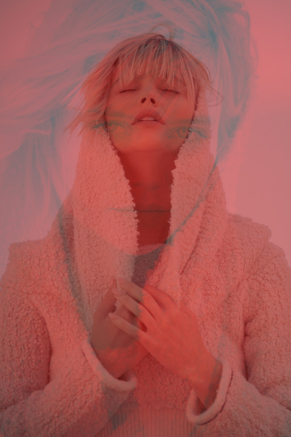 Photograph Patrick Curtet Jessica on One Eyeland