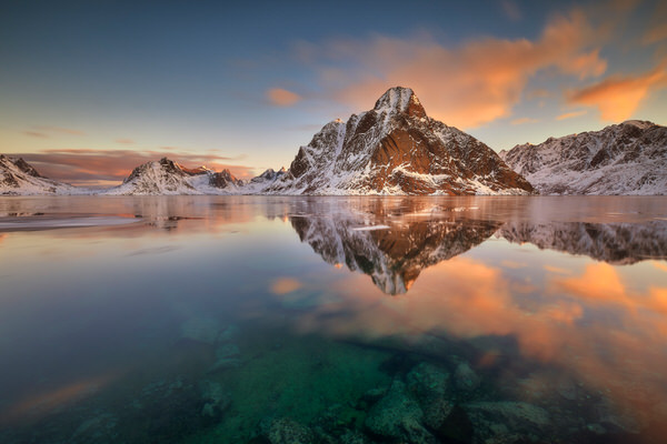 Photograph Rafal Kaniszewski Reine on One Eyeland