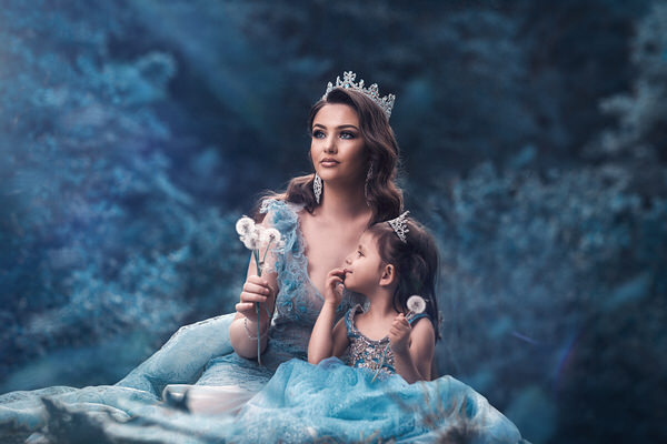 Photograph Arber Elezi Queen And Princess on One Eyeland