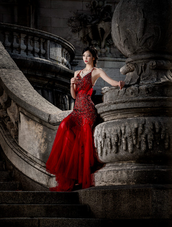 Photograph Haseo Hasegawa Red on One Eyeland