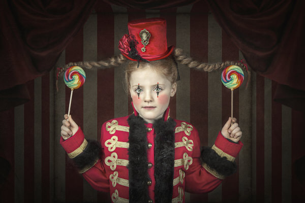 Photograph Carola Kayen Mouthaan Little Circus Girl on One Eyeland