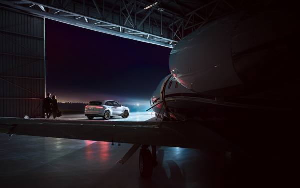 Photograph Stephan Romer Porsche Cayenne Turbo S E Hybrid on One Eyeland