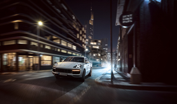 Photograph Stephan Romer Porsche Cayenne Turbo S E Hybrid on One Eyeland