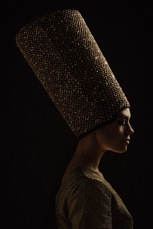 Photograph Antti Karppinen Nefertiti on One Eyeland