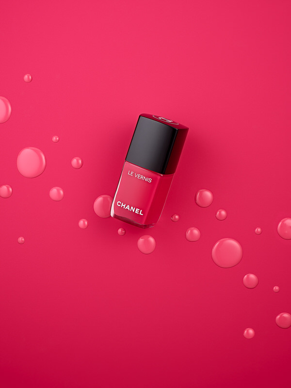 Photograph Robert Tardio Red Chanel on One Eyeland