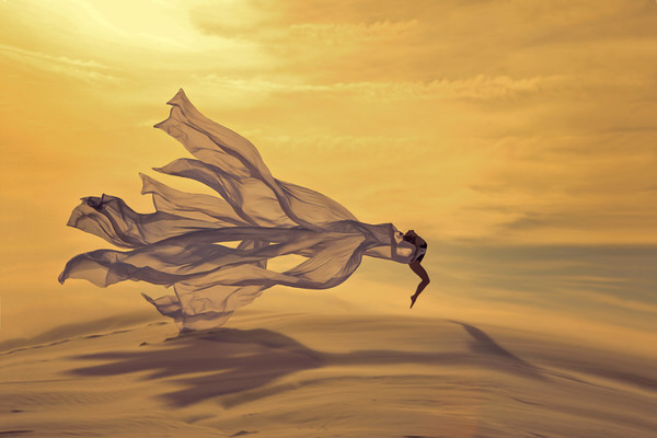 Photograph Junior Luz Queem Of Desert on One Eyeland
