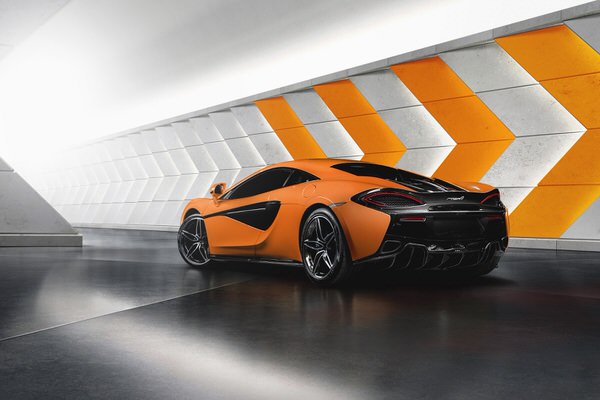 Photograph Pieter Pieters Mclaren 1 on One Eyeland