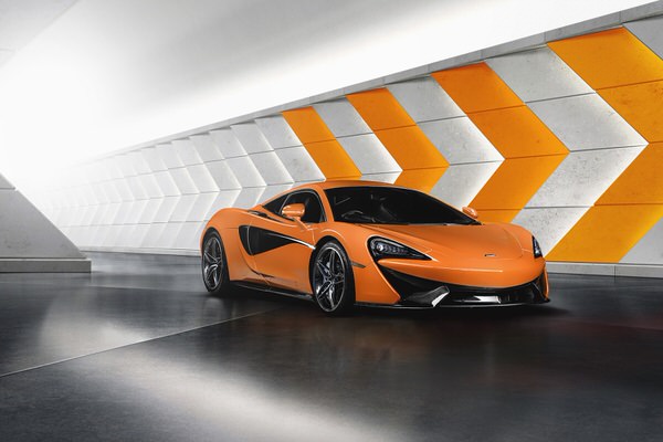 Photograph Pieter Pieters Mclaren 2 on One Eyeland