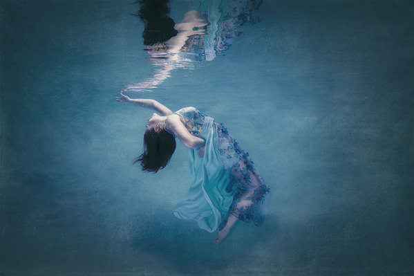 Photograph Stephan Ernst Touch The Surface on One Eyeland