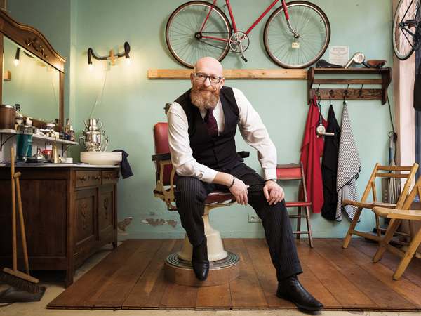 Photograph Nick Franken Barber on One Eyeland