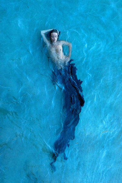 Photograph Roberto Manetta The Black Mermaid on One Eyeland