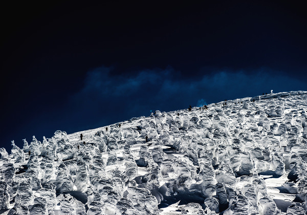 Photograph Kazuaki Koseki Beauty Of Snowy Mountains on One Eyeland