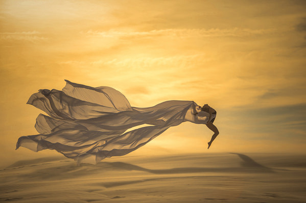 Photograph Junior Luz Queem Of Desert on One Eyeland