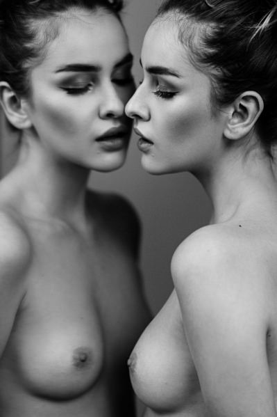 Photograph Martin Krystynek Sensual Beauty on One Eyeland