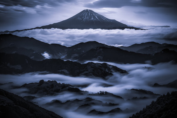 Photograph Takashi  Valley Of Clouds on One Eyeland