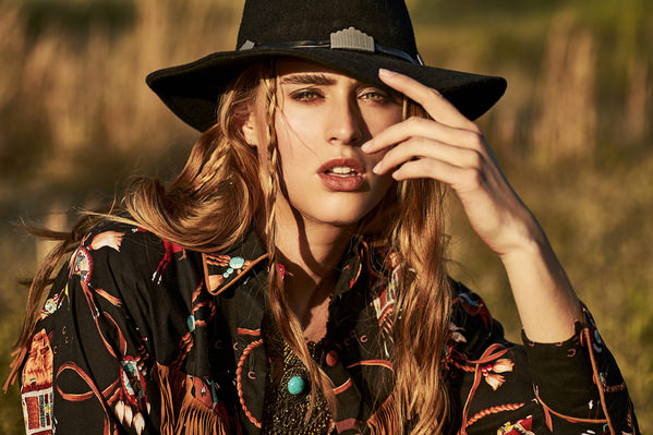 Photograph Orlando Behar Cowgirl on One Eyeland