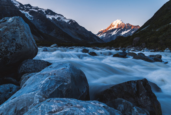 Photograph Matteo Rolfi Motion At Mount Cook on One Eyeland