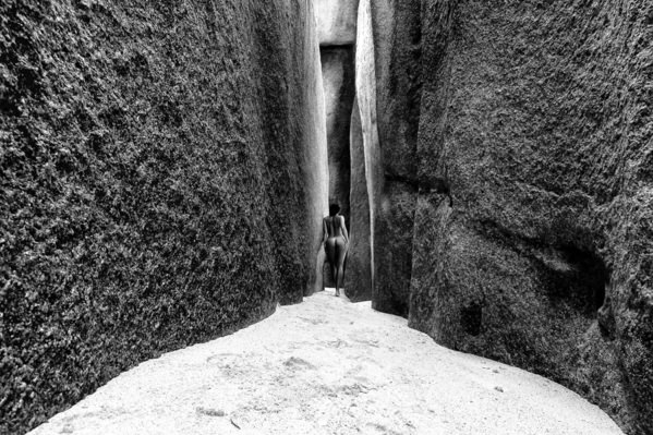 Photograph Roberto Manetta The Passage on One Eyeland