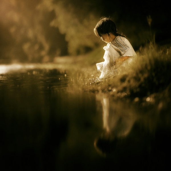 Photograph Despird Zhang Lauren on One Eyeland