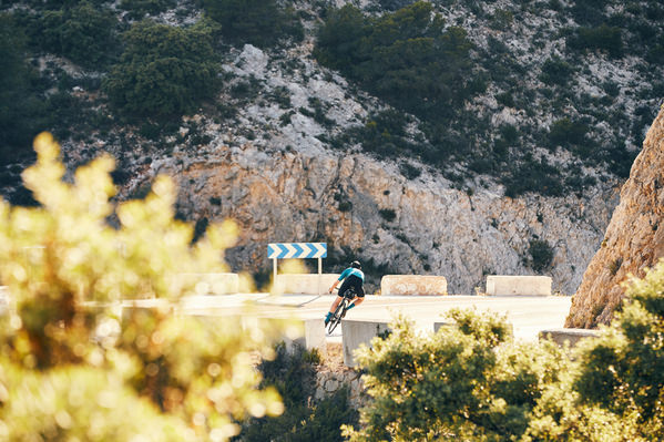 Photograph Matt Ben Stone Adventure Cycling on One Eyeland