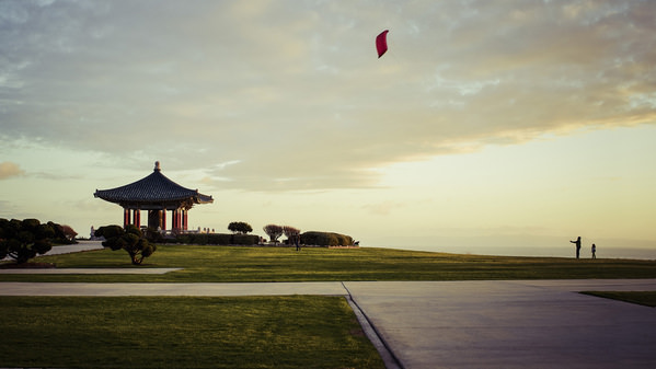 Photograph Justin Carrasquillo Bell Of Friendship Kite on One Eyeland