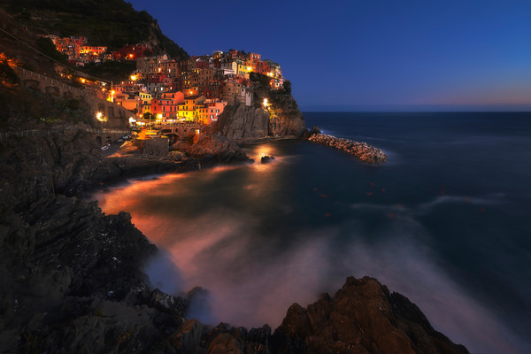 Photograph Rafal Kaniszewski Manarola on One Eyeland