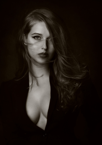 Photograph Zachar Rise Anna on One Eyeland
