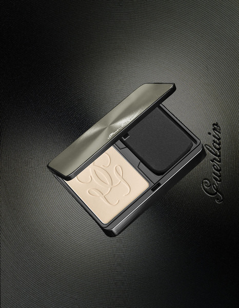 Photograph Jonathan Knowles Guerlain Powder on One Eyeland