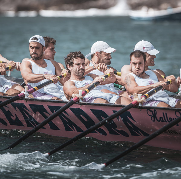Photograph Mikel Arrizabalaga Arraun on One Eyeland