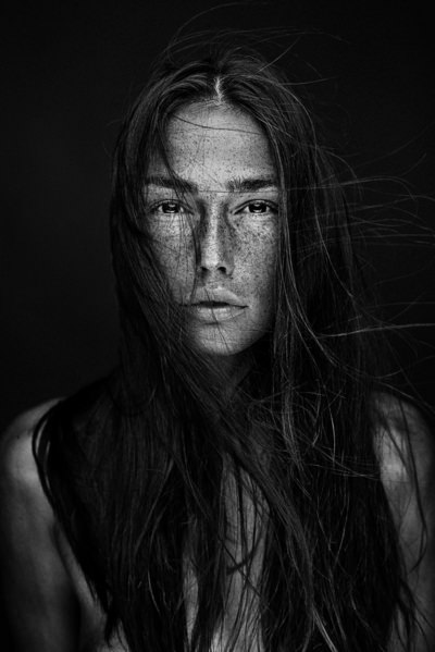 Photograph Martin Krystynek Sensual Beauty on One Eyeland
