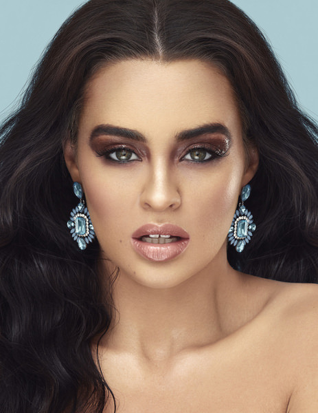 Photograph Vera Change Blue on One Eyeland
