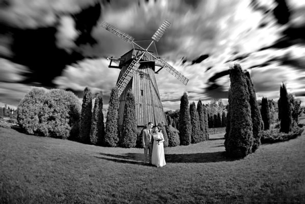 Photograph Pavel Pomoleyko Wedding Couple on One Eyeland