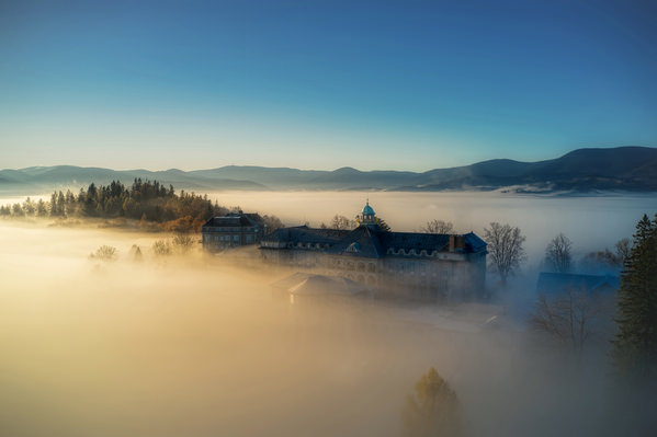 Photograph Tomas Neuwirth A Castle In The Clouds on One Eyeland