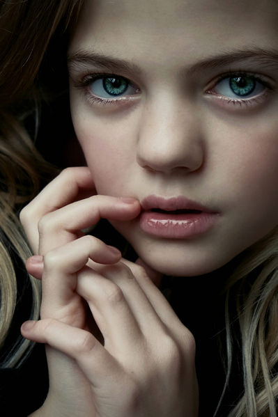 Photograph Reiny Bourgonje Luna on One Eyeland