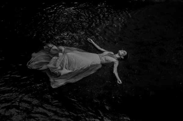 Photograph Fabio Rasec Dreamy Bride on One Eyeland