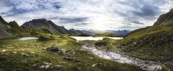 Photograph Cedric Brion Studio Clavicule Pics Les Alpes on One Eyeland
