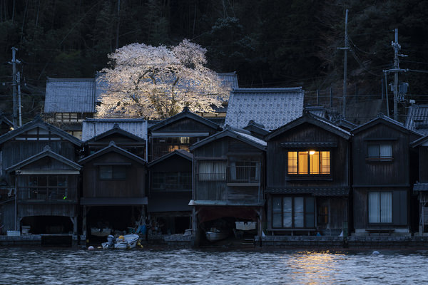 Photograph Kousuke Kitajima The Beginning Of The Night on One Eyeland