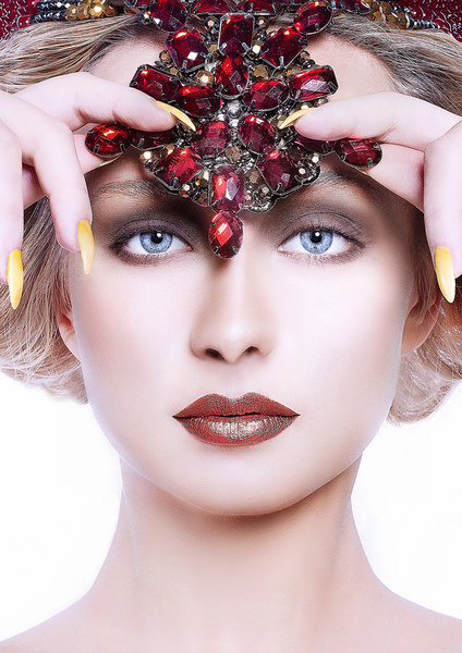 Photograph Nina Znidersic Lady With Colors on One Eyeland